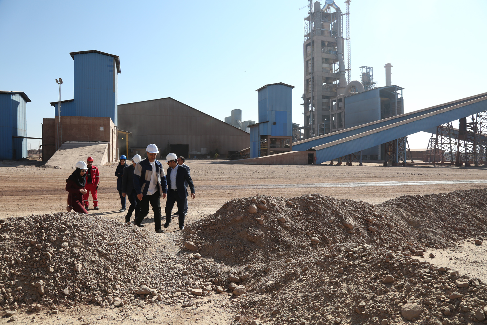 بازدید کمیته صنعت نسل4 و 5 کمیسیون صنعت اتاق کرمان از شرکت سیمان ممتازان